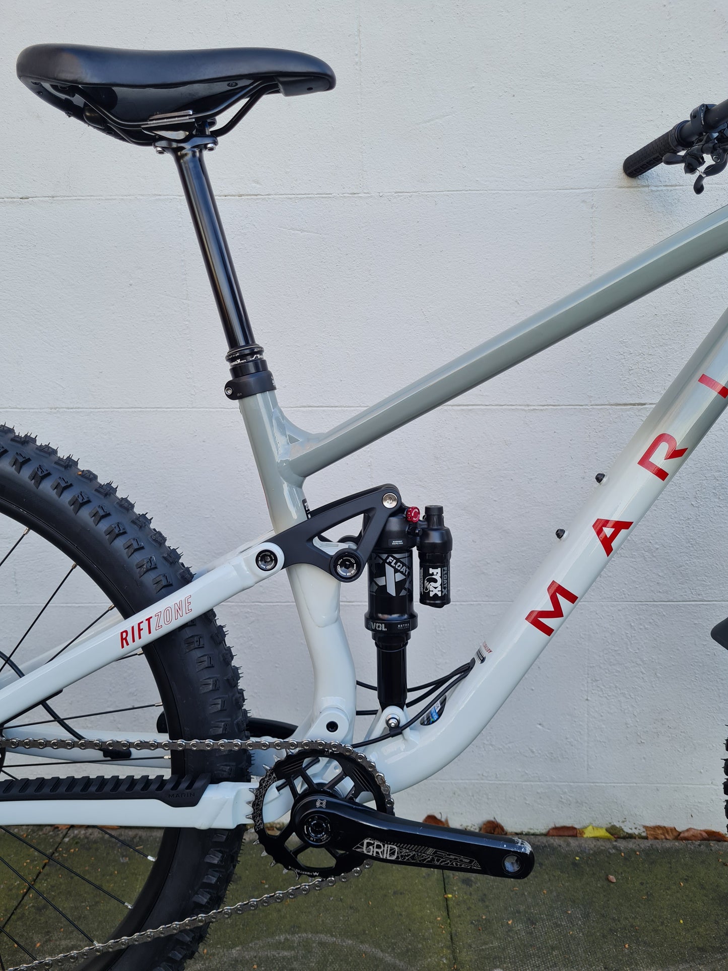 Used MARIN Riftzone 2 (XR) 27.5" Custom Build Size Medium.